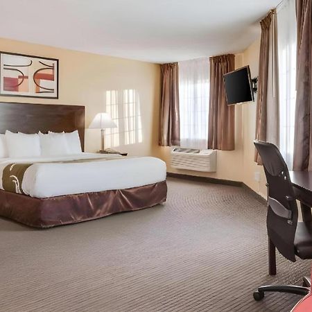 Quality Inn & Suites Arbor Buitenkant foto