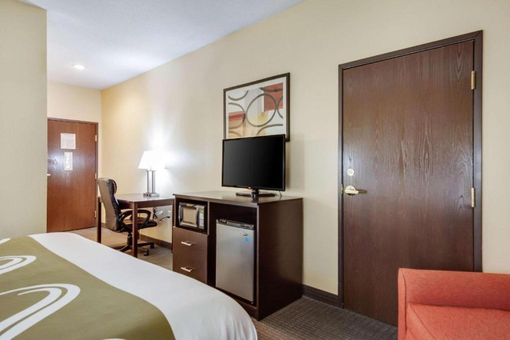 Quality Inn & Suites Arbor Buitenkant foto