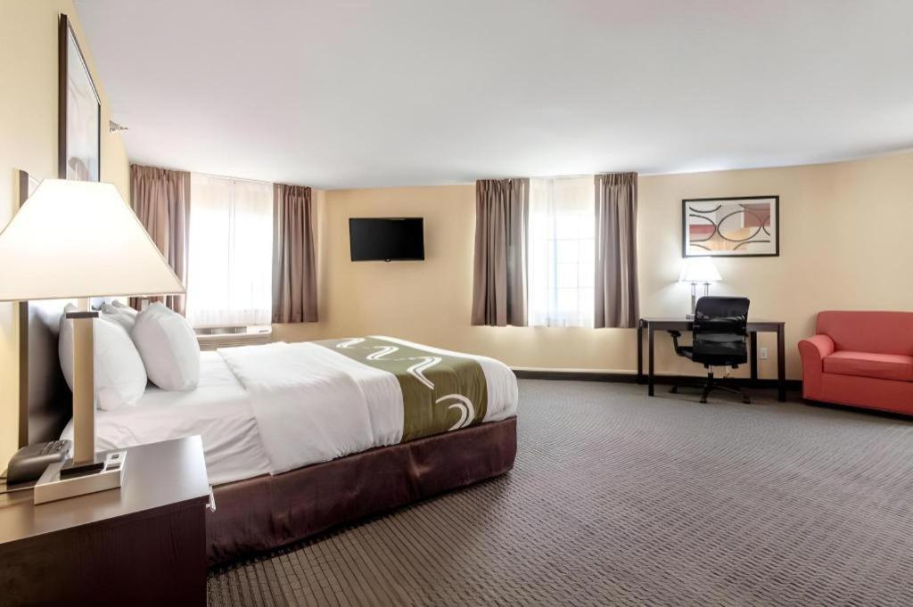 Quality Inn & Suites Arbor Buitenkant foto