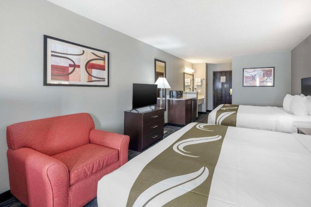 Quality Inn & Suites Arbor Buitenkant foto