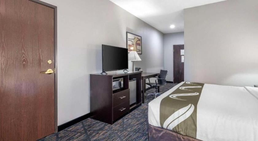 Quality Inn & Suites Arbor Buitenkant foto