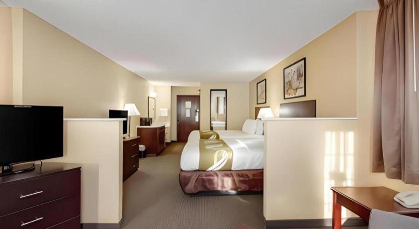 Quality Inn & Suites Arbor Buitenkant foto