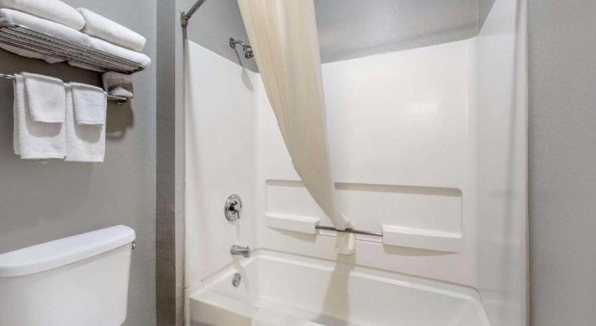 Quality Inn & Suites Arbor Buitenkant foto