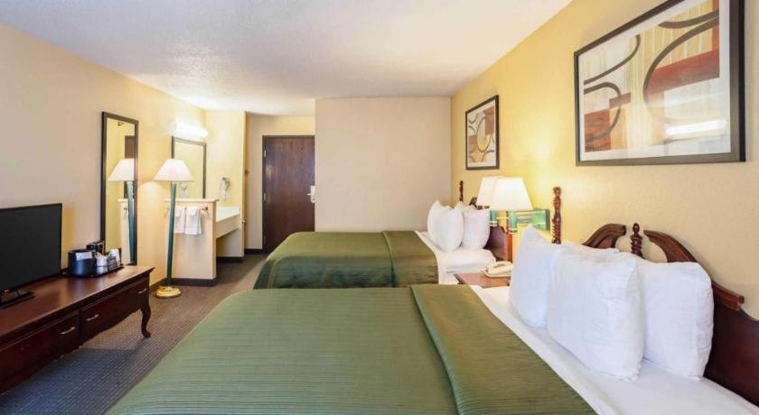 Quality Inn & Suites Arbor Buitenkant foto
